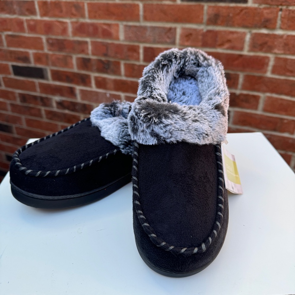 UltraIdeas Faux Fur Lined Memory Foam Slippers with Hard Bottom Size 7-8